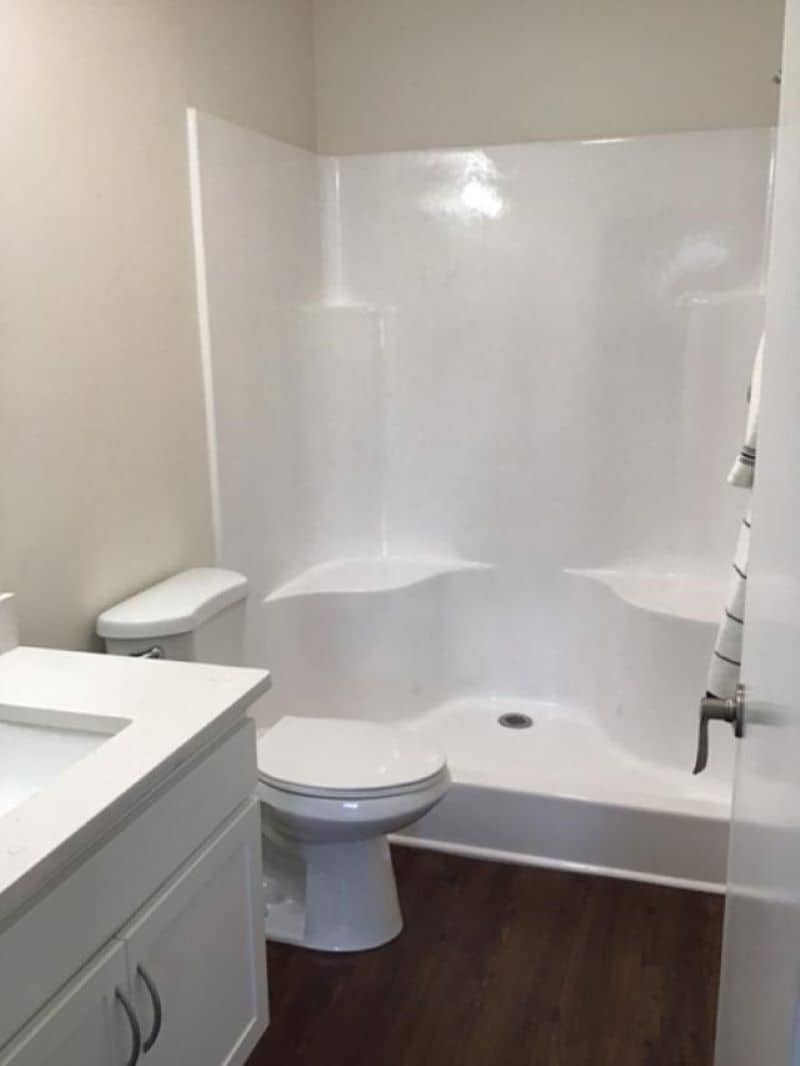 Master Bath - 1720 Murrell Rd