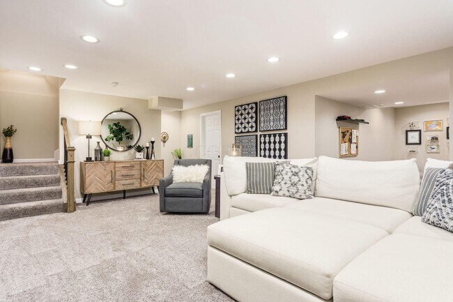 Building Photo - 9550 Mission Dr