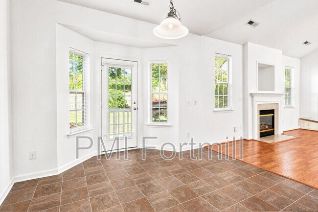 Building Photo - 10922 Sedgemoor Ln