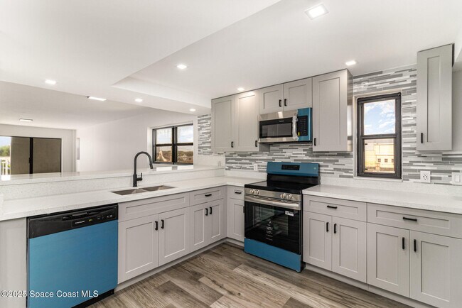 Building Photo - 85 S Atlantic Ave