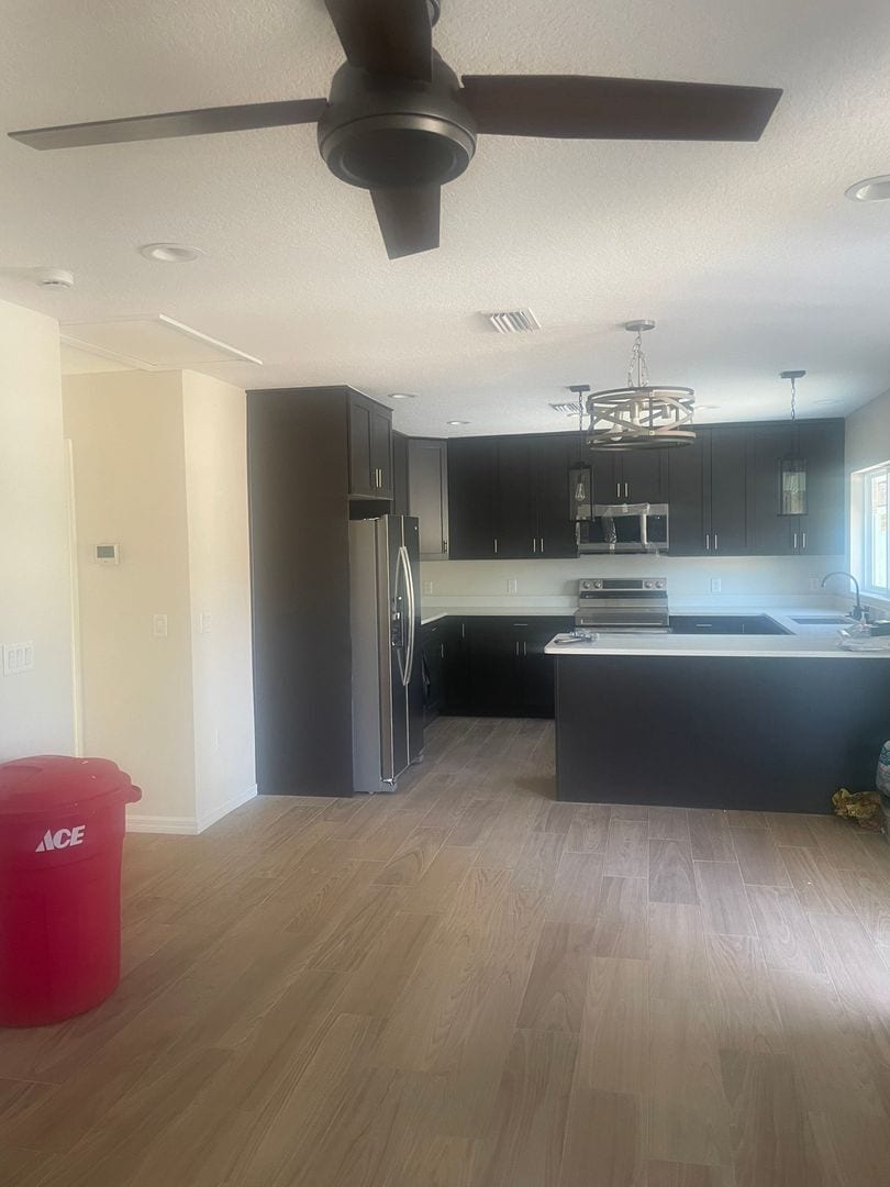 Building Photo - 7251 Willoughby Dr