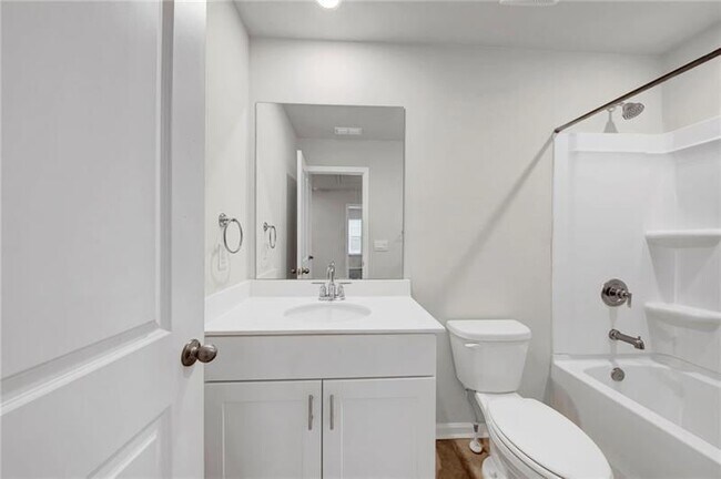 Building Photo - 334 Wells Cir
