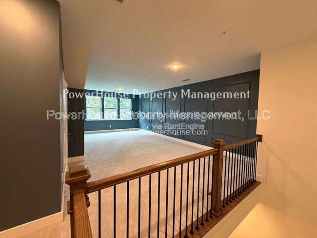 Building Photo - 1190 Harper Dr