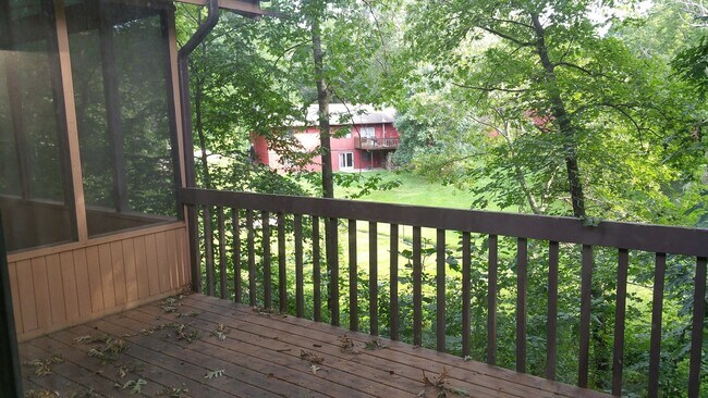 Building Photo - Spacious Four Bedroom House in NE Iowa City Neighborhood