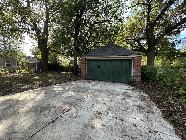 Building Photo - 4375 Guilford St