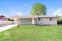 Building Photo - 180 Millerberg Dr