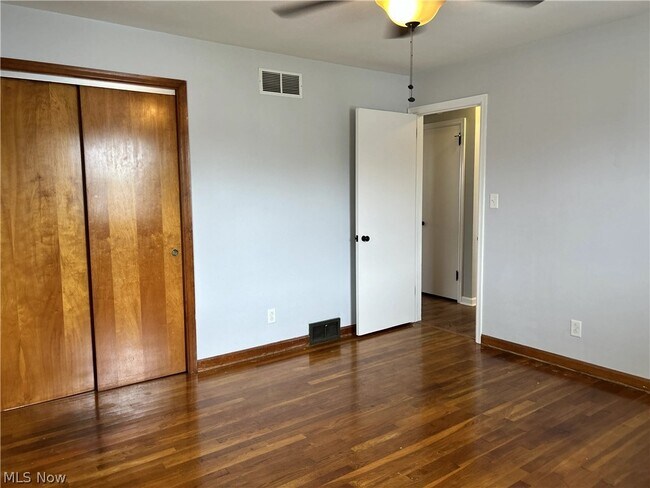 Building Photo - 925 Oxford Blvd