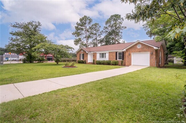 Building Photo - 401 Southwick Dr