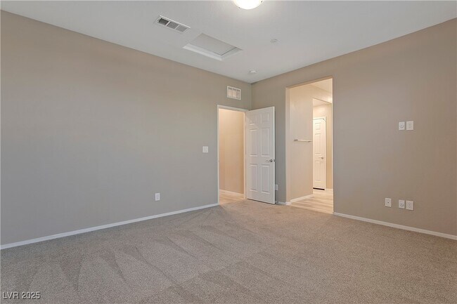 Building Photo - 41 Lomita Heights Dr