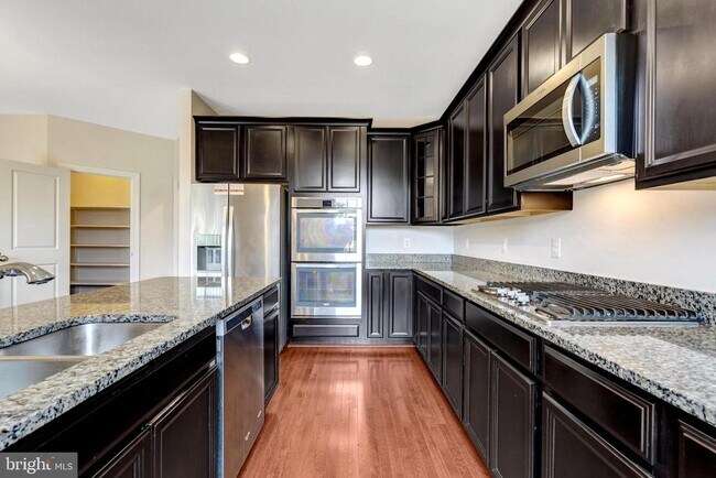 Building Photo - 8854 Orchard Ln