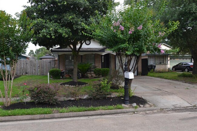 Primary Photo - 20522 Burwood Cir