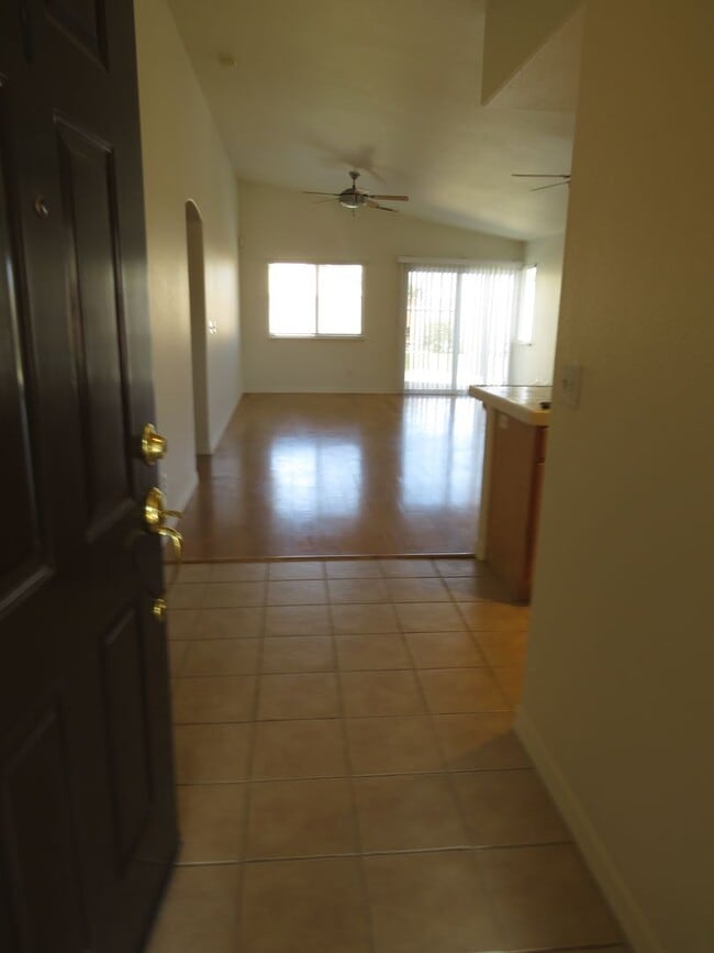 Building Photo - Beautiful River Oaks Single Story Corner Home Near Taylor Elementary School