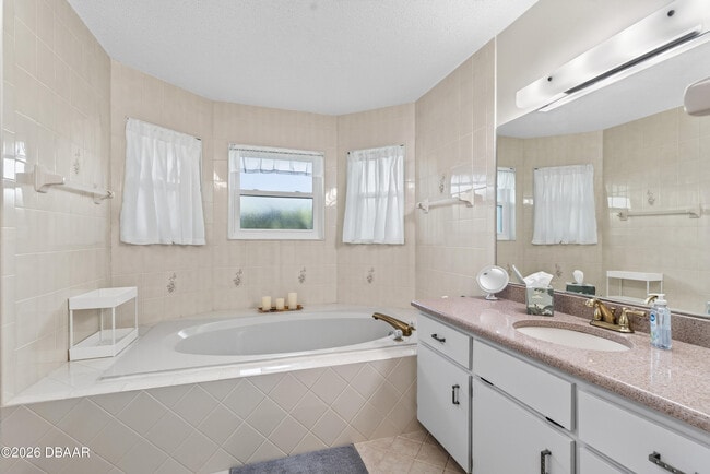 Building Photo - 32 Kingsley Cir