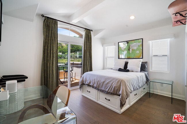 Building Photo - 6450 Lunita Rd