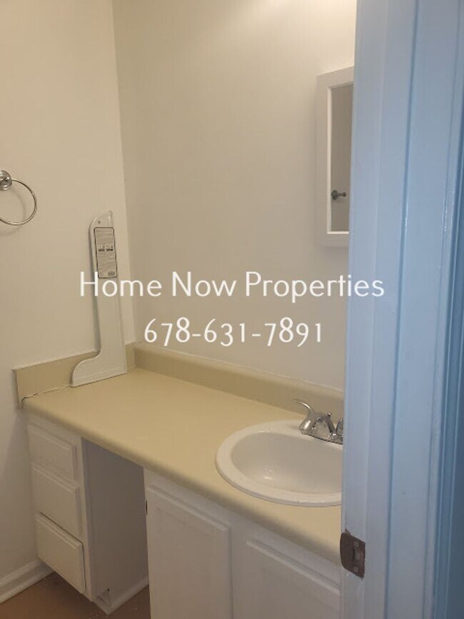 Building Photo - 6059 Creekford Dr