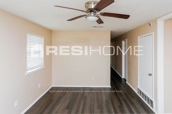 Building Photo - 4232 Tioga Street