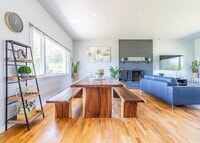 Building Photo - Spacious 8-Bedroom and 4 bathroom House – ...