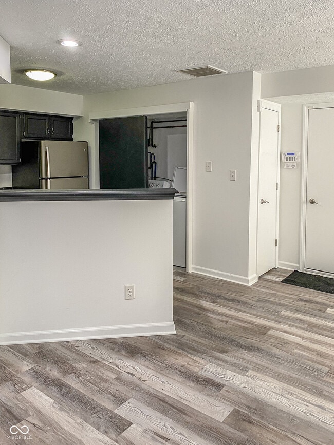 Building Photo - 9467 Wimbledon Ct