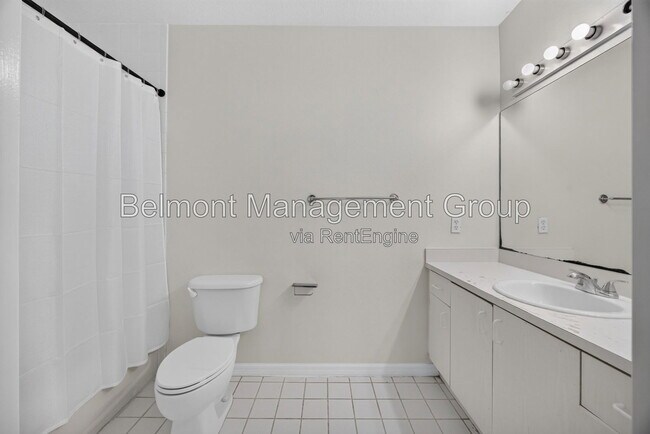 Building Photo - 13226 Galicia St