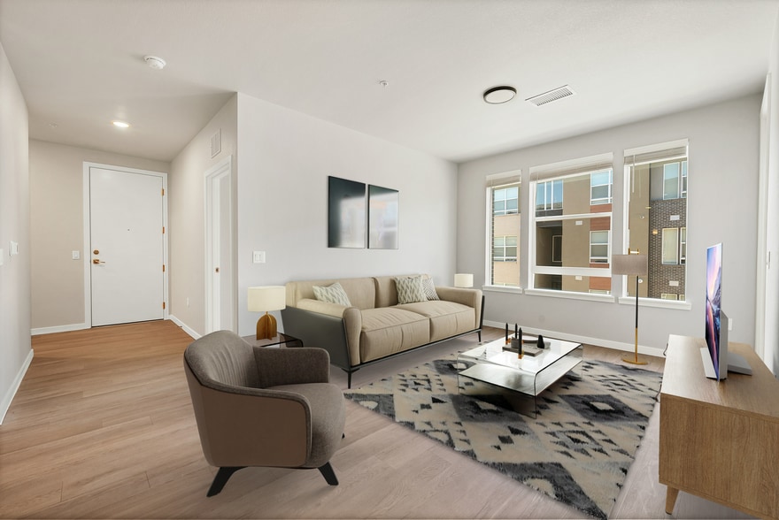 Building Photo - Holly38