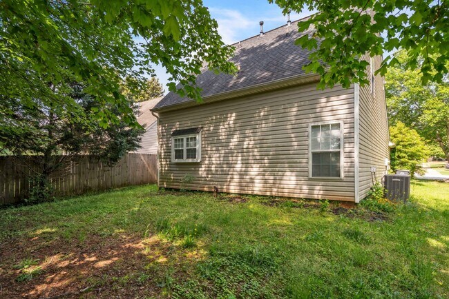 Building Photo - 102 Glenlea Ln