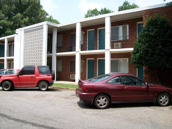 Building Photo - Salem Crossing