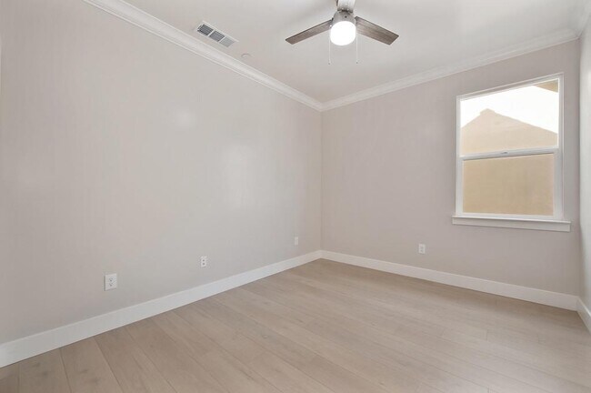 Building Photo - 2603 Beaumont St