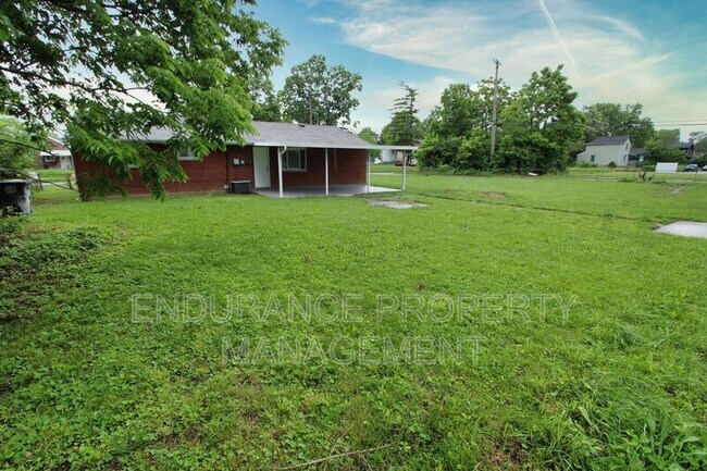 Building Photo - 918 Dennison Ave