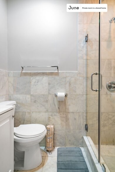 Building Photo - Room in Shared 2 bed/1 bath home