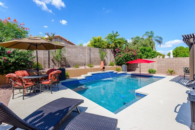 Building Photo - 7254 E Camino Del Monte