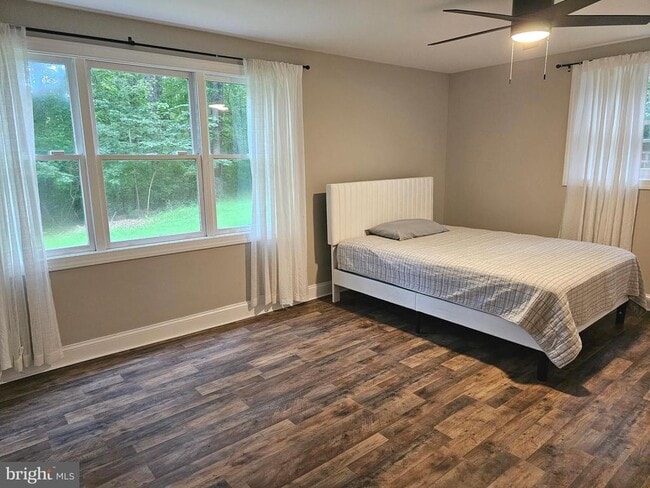 Building Photo - 133 Meadows Rd