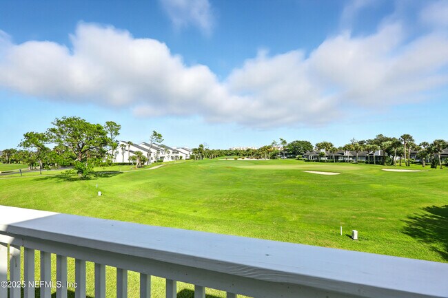 Building Photo - 16 Cove Rd