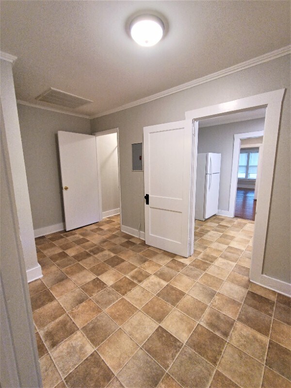 Building Photo - 186 E Brazell St