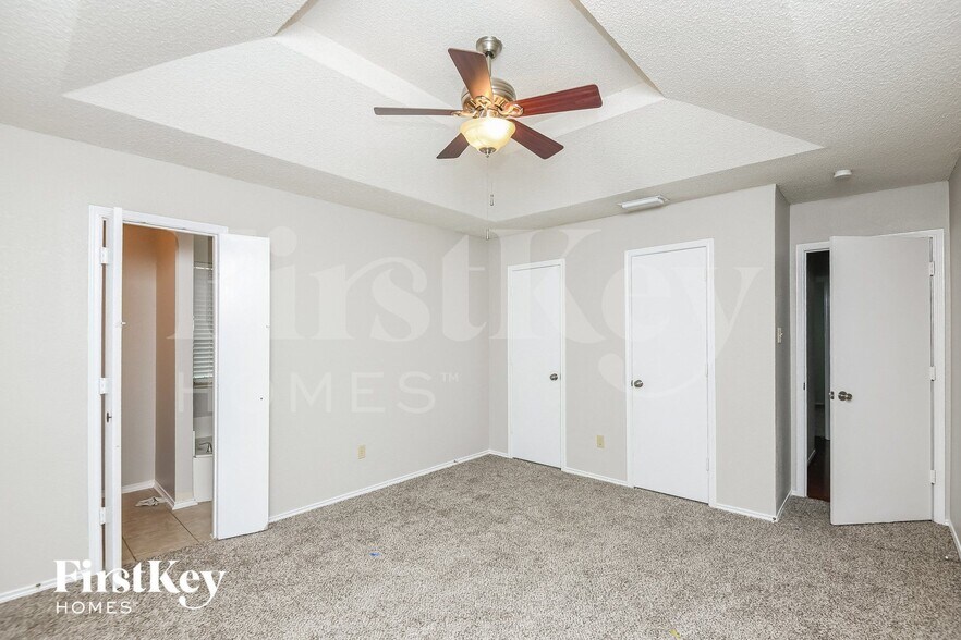 Building Photo - 3915 Wrentham Dr