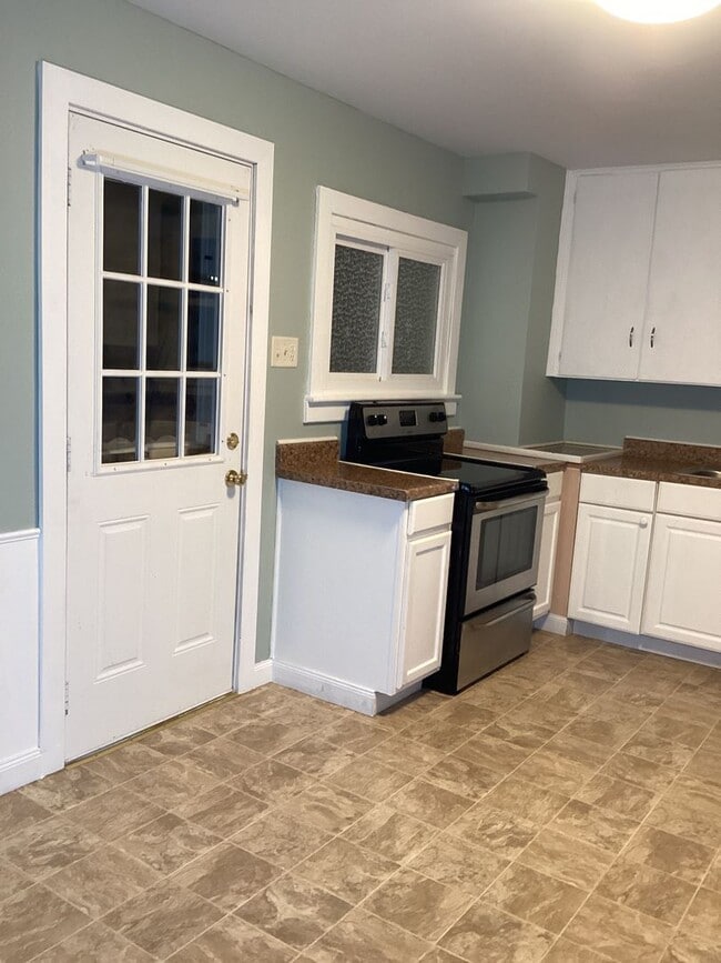 Building Photo - 224 W North St