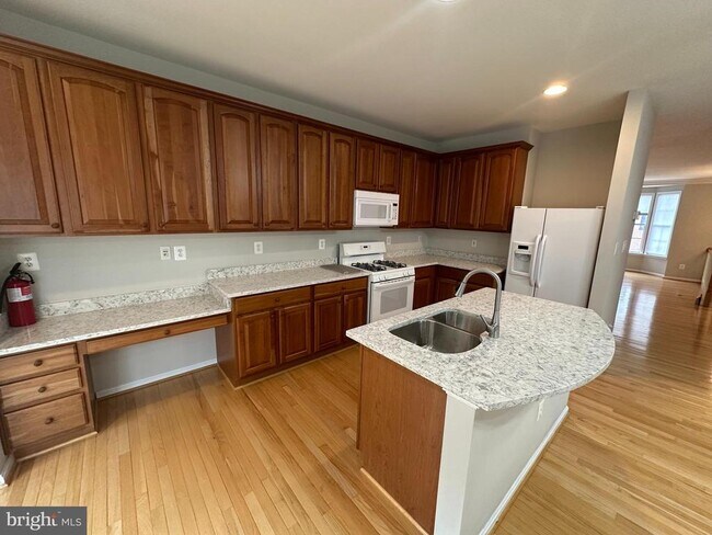 Building Photo - 43115 Forest Edge Square