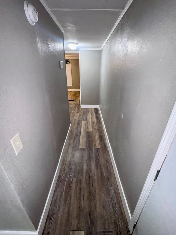 Building Photo - 15637 Sims Ln