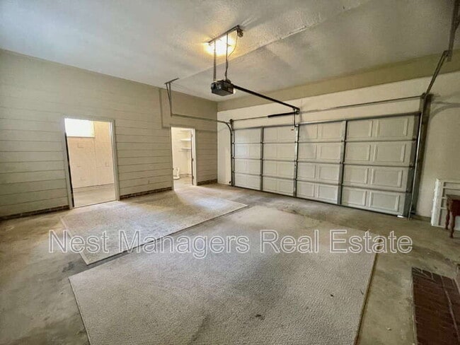 Building Photo - 2514 Dartmouth Dr