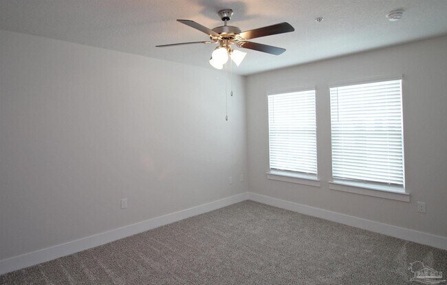 Building Photo - 1635 Iroquois Ct