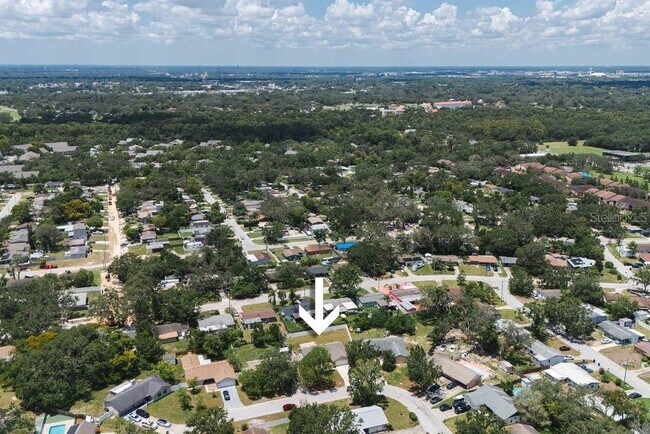 Building Photo - 7504 N Sanibel Cir