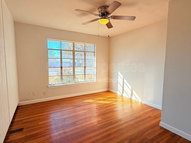 Building Photo - 339 Waxwood Ln