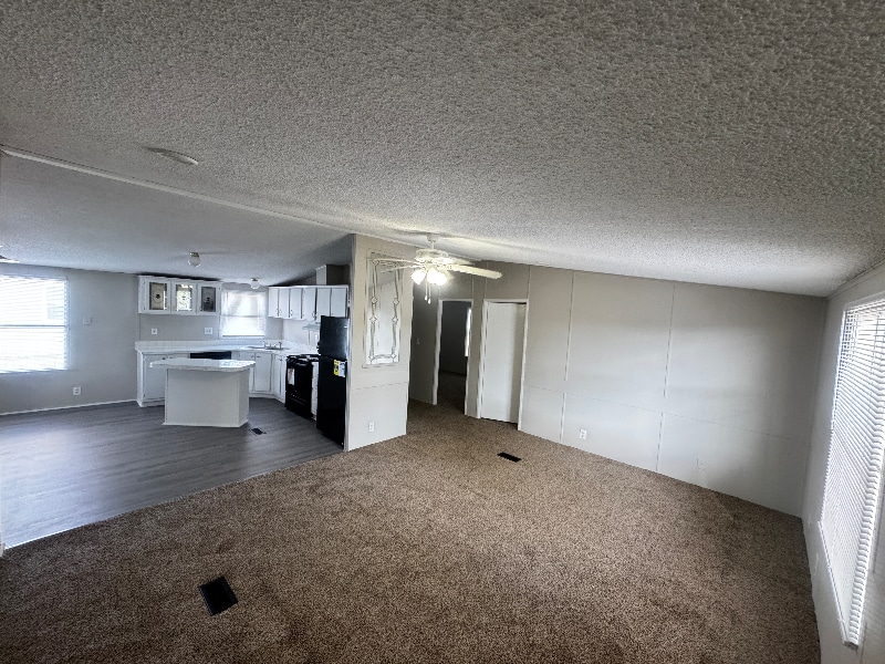 Building Photo - 122 Fox Meadow Dr