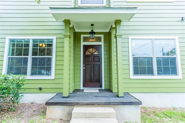 Building Photo - 306 E 34th St