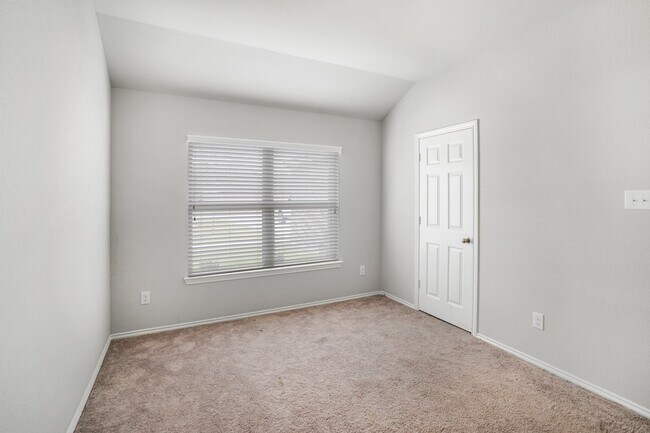Building Photo - 9805 Cold Creek Dr