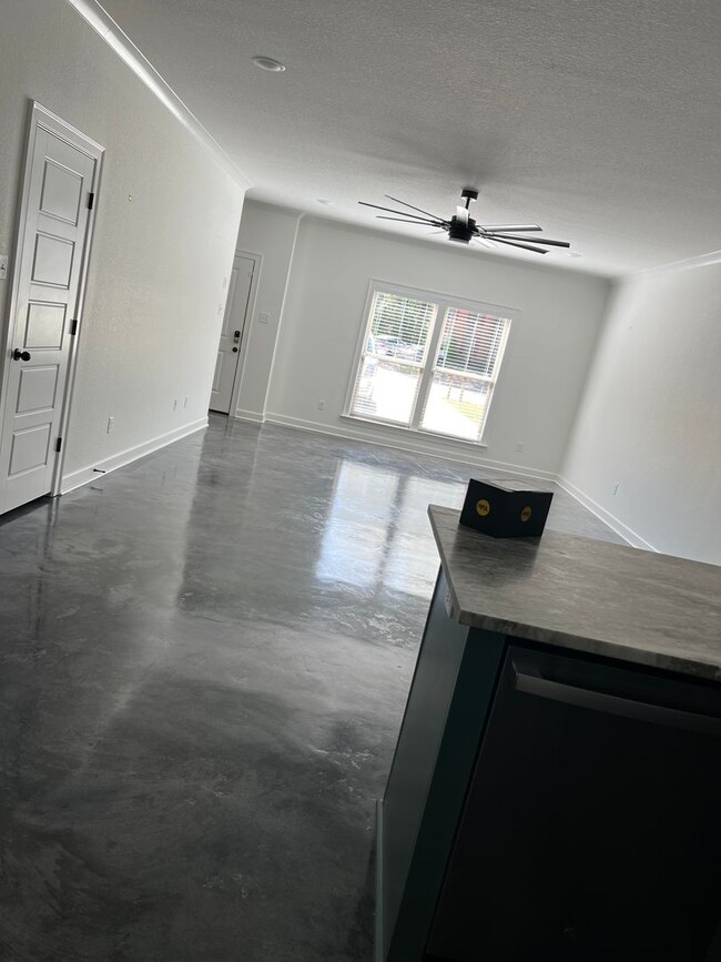 Building Photo - Brand new construction!