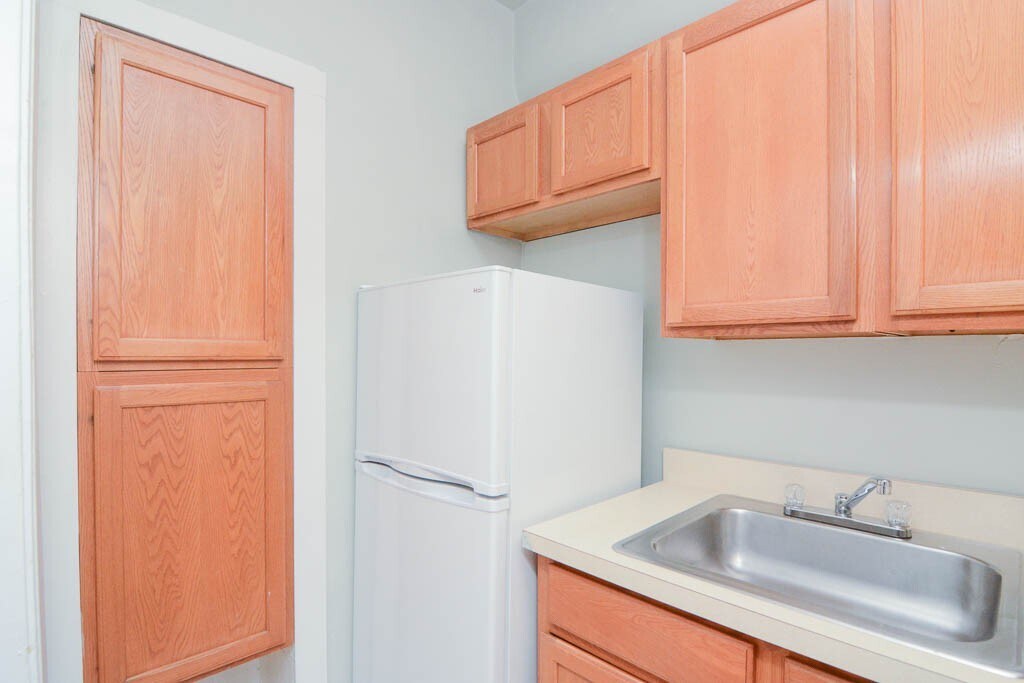 Building Photo - 1169 N Dearborn