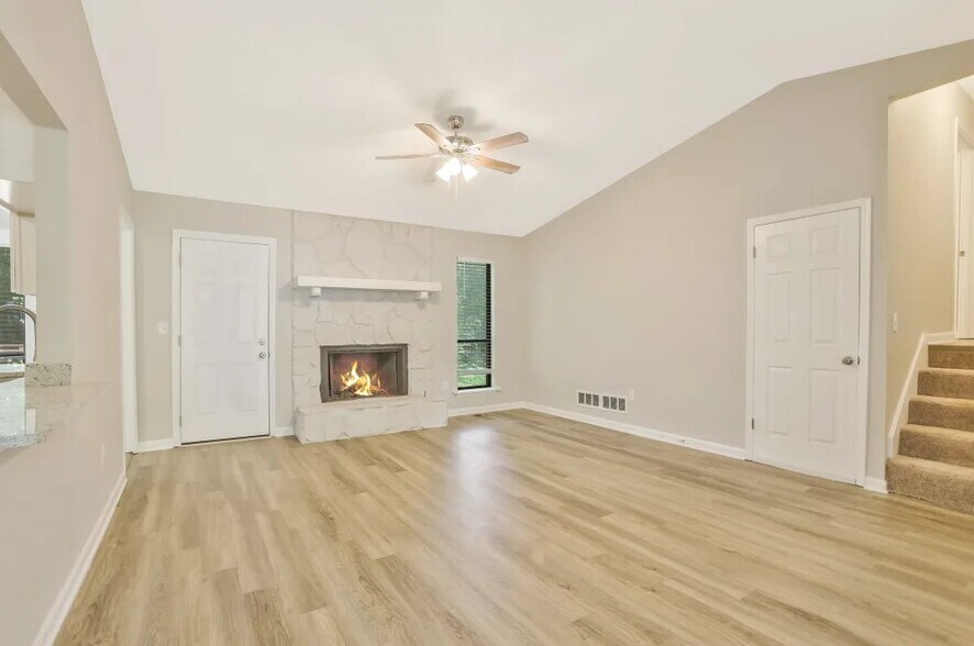 Building Photo - 5144 Forest Mist Dr