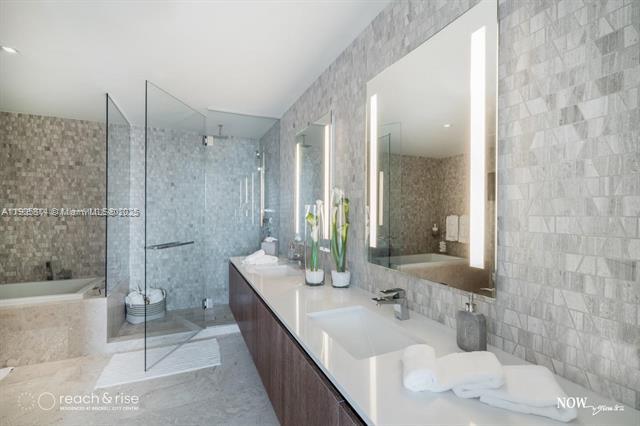 Building Photo - 88 SW 7th St