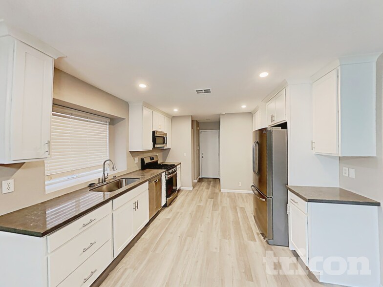 Building Photo - 9345 Copper Villa Ct