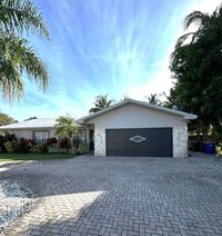 Building Photo - 4Bed/ 2Bath Home W/ Boat Dock - Treasure i...